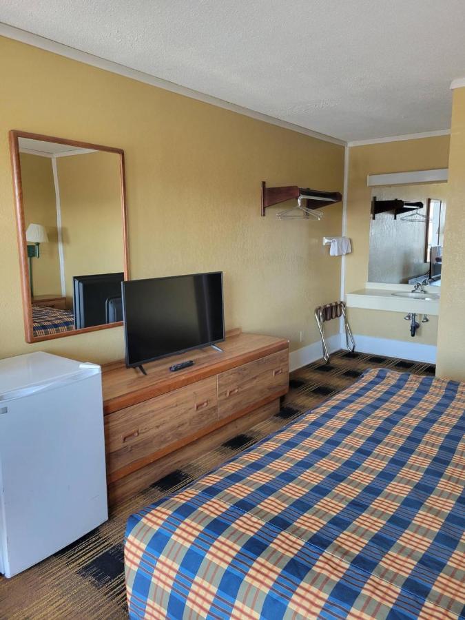Smokies Inn - New Linens & Ultrafast Wifi - Friendliest Hospitality Guaranteed! Kodak Exterior foto